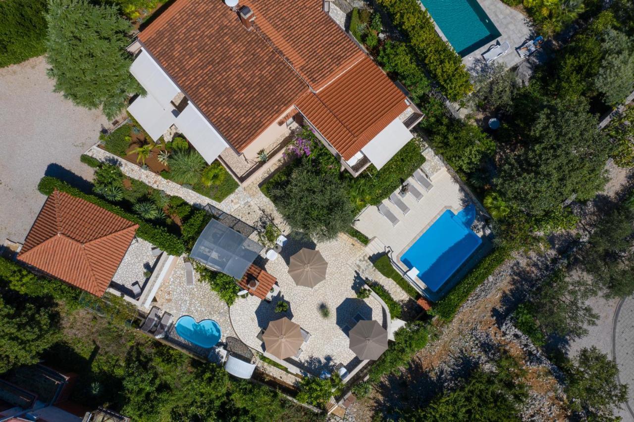 Apartments House Barbara Kornić Buitenkant foto